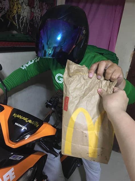 Grab Food Rider chinupa ng customer dahil mali ang .